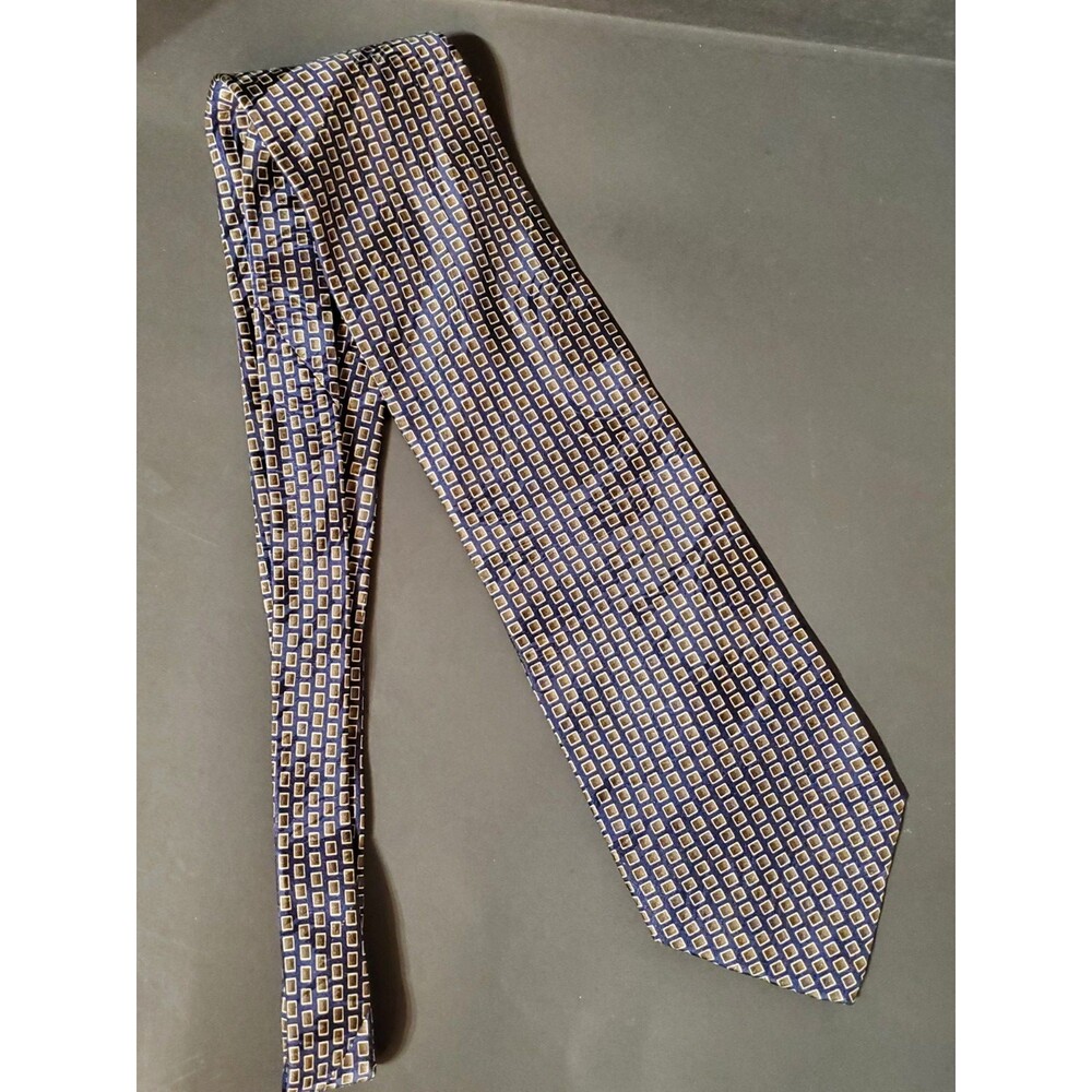 Bello Uomo ~ Men's 100% Silk Tie